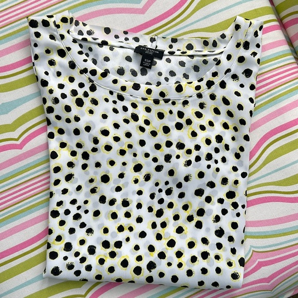Ann Taylor XSP  short sleeve 💯% polyester blackwhite yellow polka dot blouse - Picture 1 of 5